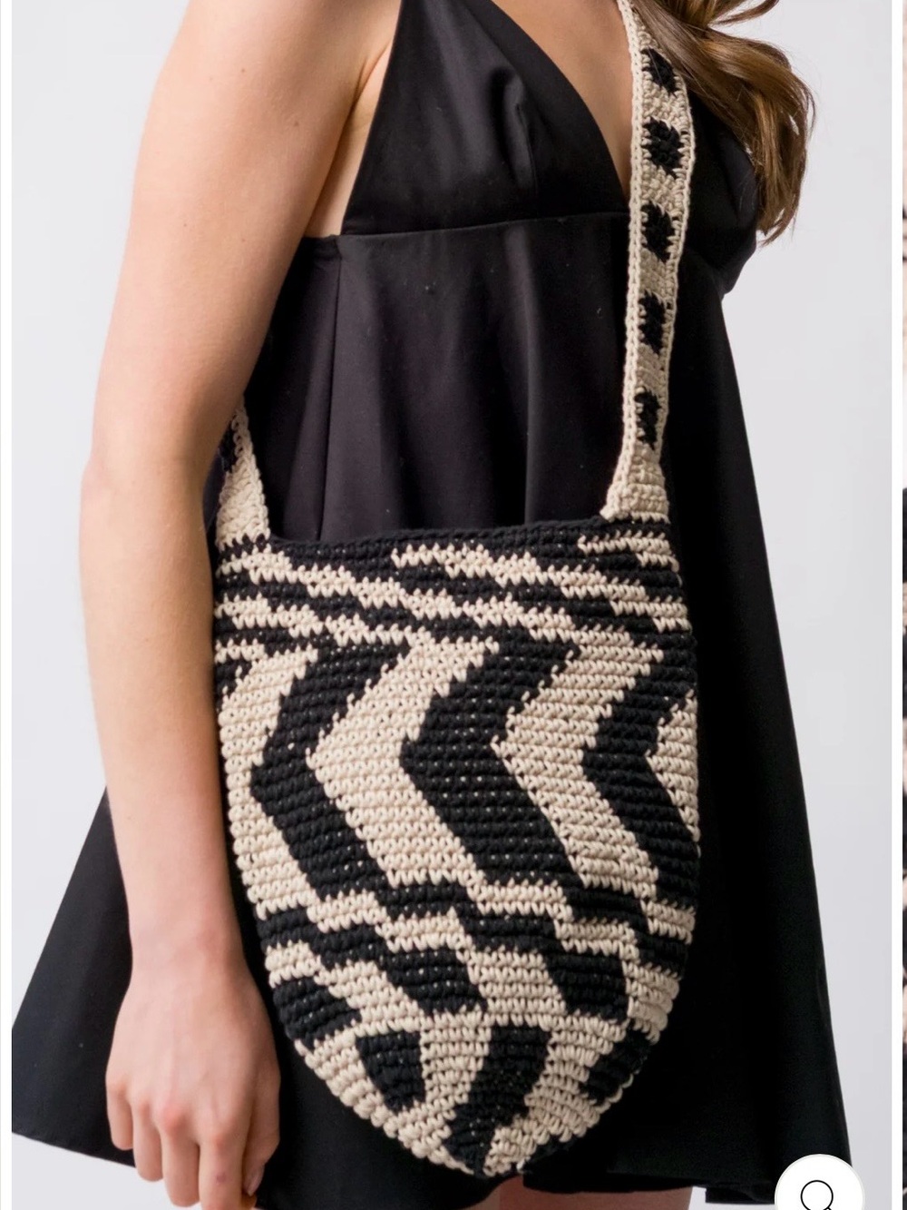 Handwoven Black & Cream Chevron Crochet Bag
